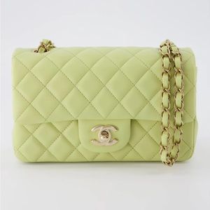 NEW Chanel classic flap pistachio color lamb skin gold hardware